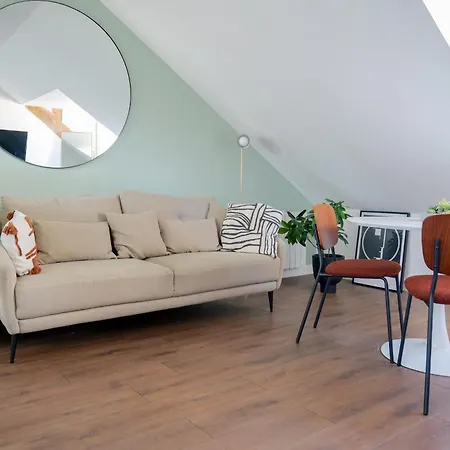 Appartement Face Eglise Saint Joseph Angers- 2 Personnes