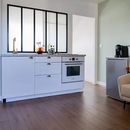 Face Eglise Saint Joseph Angers- 2 Personnes Appartement *