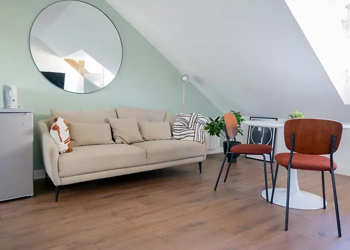 Apartamento Face Eglise Saint Joseph Angers- 2 Personnes